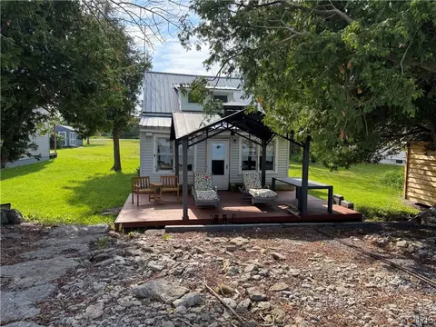 3693 Lighthouse Rd, Henderson, NY 13650