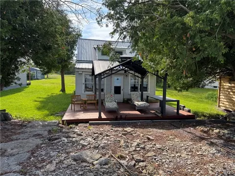3693 Lighthouse Rd, Henderson, NY 13650