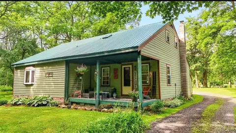 6128 Fearon Rd, Munnsville, NY 13409