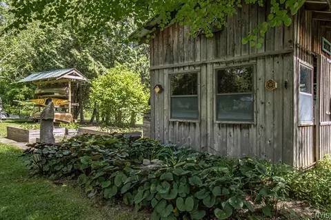 Exterior - 5040 Fox Rd, Oneida, NY 13421 photo 4 of 16