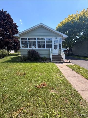 311 Sayles St, Oneida, NY 13421