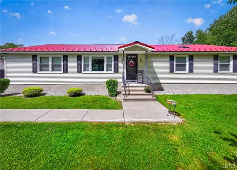 10353 Woods Rd, Marcy, NY 13403