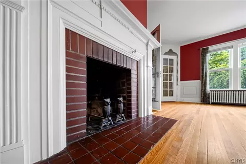 Living - 318 Berkeley Dr, Syracuse, NY 13210 photo 7 of 8