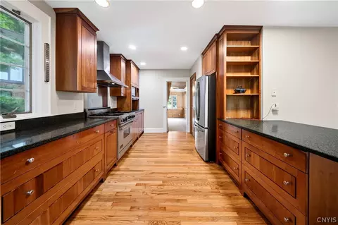 Kitchen - 318 Berkeley Dr, Syracuse, NY 13210 photo 4 of 4