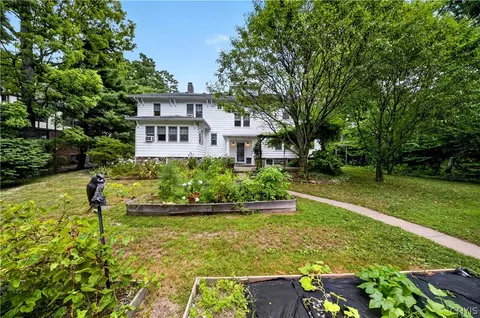 Exterior - 318 Berkeley Dr, Syracuse, NY 13210 photo 8 of 8