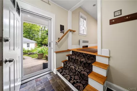 Entry Way - 318 Berkeley Dr, Syracuse, NY 13210 photo 8 of 8