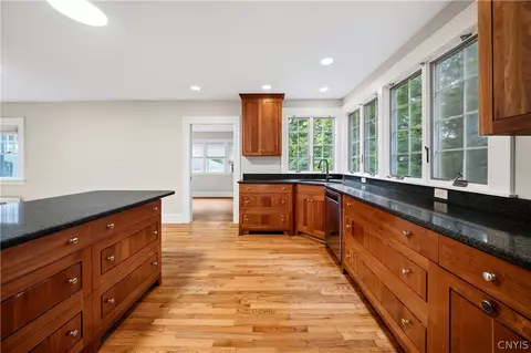 Kitchen - 318 Berkeley Dr, Syracuse, NY 13210 photo 3 of 4