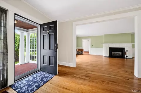 Entry Way - 318 Berkeley Dr, Syracuse, NY 13210 photo 1 of 8