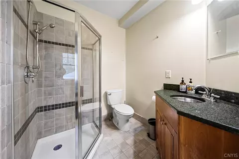 Bath - 318 Berkeley Dr, Syracuse, NY 13210 photo 1 of 3