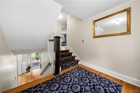Entry Way - 318 Berkeley Dr, Syracuse, NY 13210 photo 4 of 8