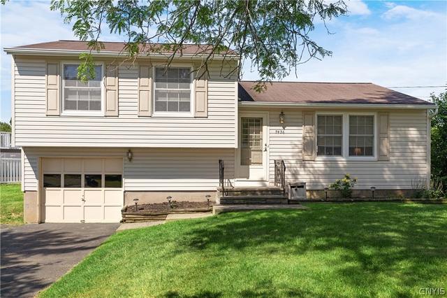 7436 Muench Rd, Liverpool, NY 13088
