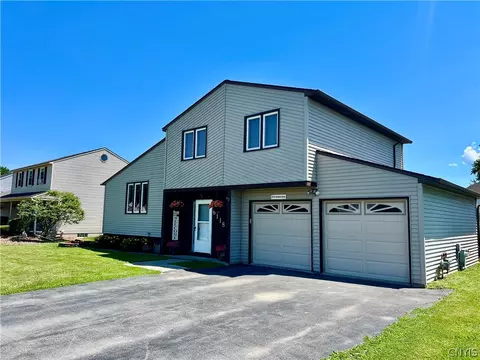 6118 Cordero Dr, Cicero, NY 13039