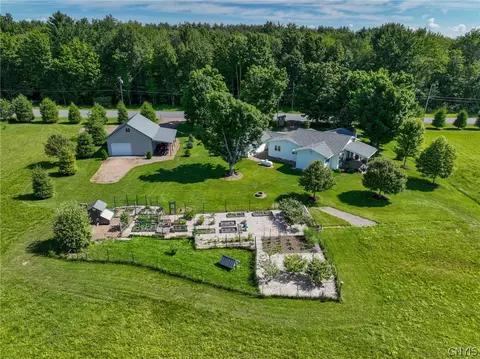 1888 Mulholland Rd, Vienna, NY 13042