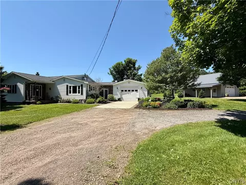 1888 Mulholland Rd, Vienna, NY 13042