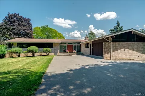 5157 Skyline Dr, Onondaga, NY 13215