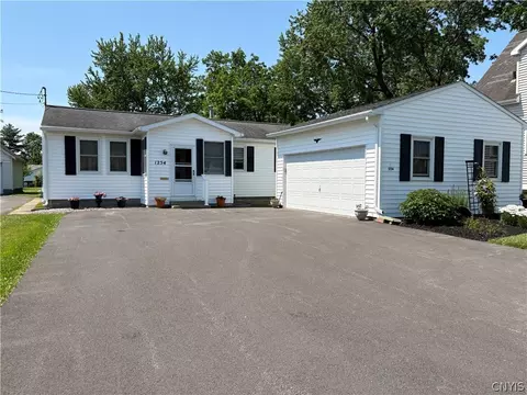 1254 Kossuth Ave, Utica, NY 13501