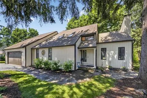 6310 Yulewood Cir, Cicero, NY 13039