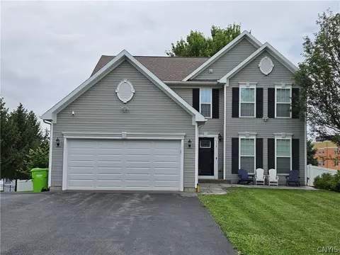 4561 Reliant Rd, Onondaga, NY 13078