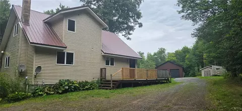 8390 Halstead Rd, Vienna, NY 13308