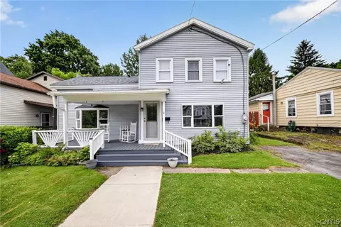 14 Varick St, Oswego, NY 13126