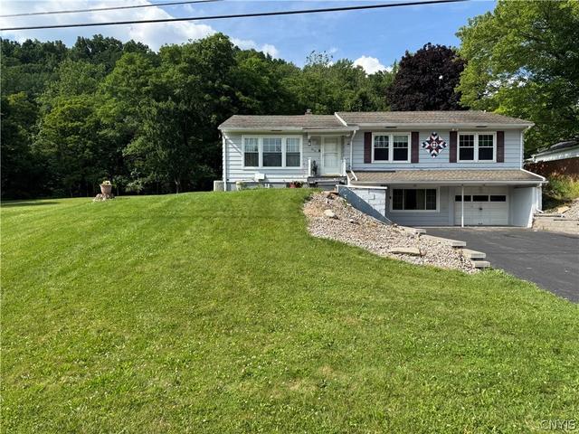 3216 Cedarvale Rd, Onondaga, NY 13120