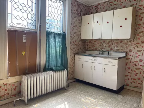 Kitchen - 229 Park Ave, Oneida, NY 13421 photo 4 of 4