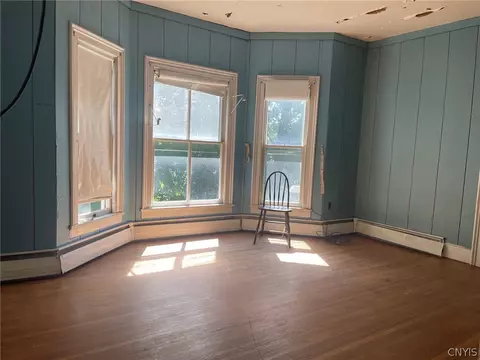Bedroom - 229 Park Ave, Oneida, NY 13421 photo 3 of 9