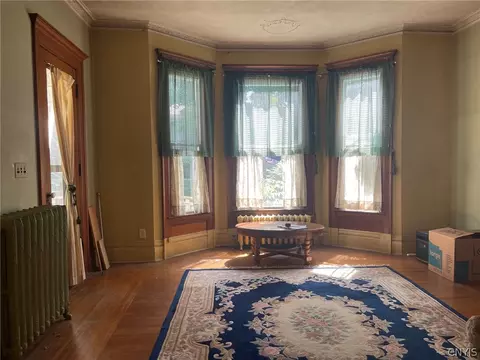 Living - 229 Park Ave, Oneida, NY 13421 photo 4 of 6