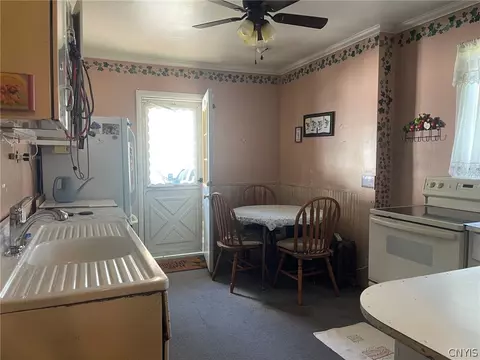 Kitchen - 229 Park Ave, Oneida, NY 13421 photo 2 of 4