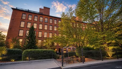 429 N Franklin St #300, Syracuse, NY 13204