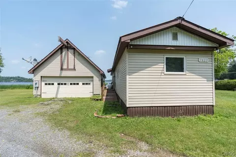 7423 Creekside Dr, Diana, NY 13648