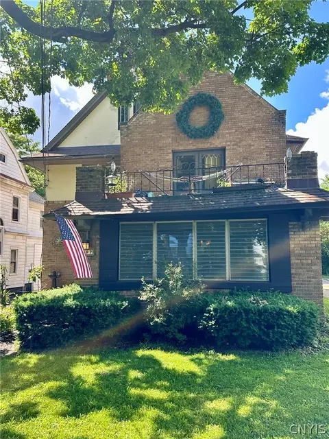 707 Danforth St, Syracuse, NY 13208 photo 2