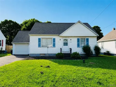 1102 Buckley Rd, Salina, NY 13088