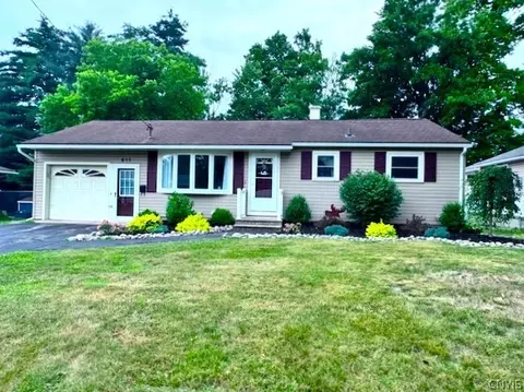 611 Locust Dr, Utica, NY 13502