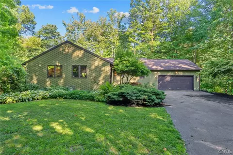 2424 Sourwood Dr, Phoenix, NY 13135