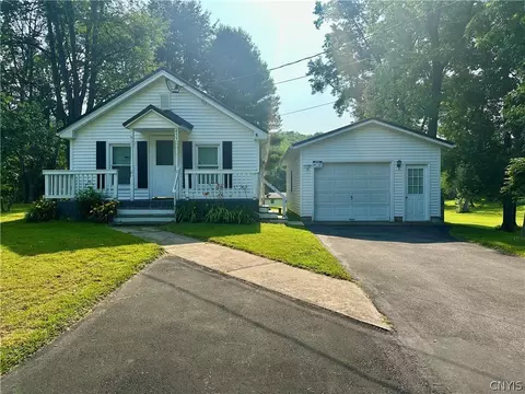 455 N 7th St, Fulton, NY 13069
