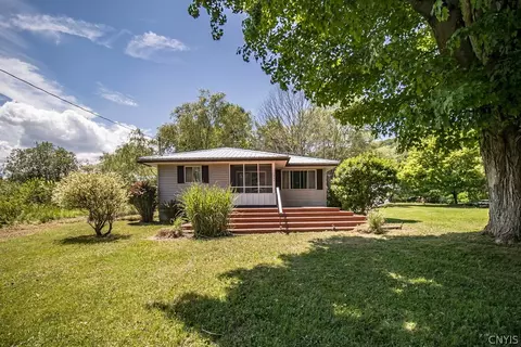 626 W Cottage Ln, Deruyter, NY 13052