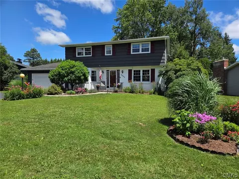4853 Carey Dr, Manlius, NY 13104