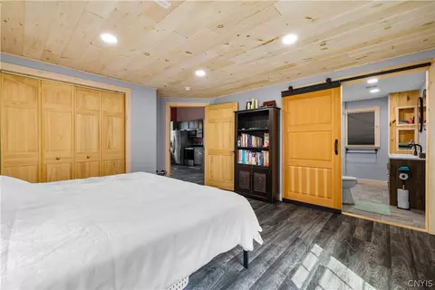 Bedroom - 4456 Palmer Rd, Annsville, NY 13413 photo 2 of 3