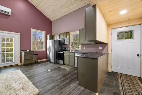 Entry Way - 4456 Palmer Rd, Annsville, NY 13413 photo 1 of 5