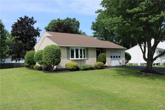 101 Lyford Ln, Minoa, NY 13116