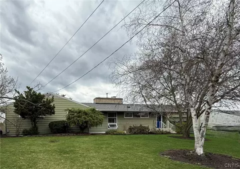 22 Drumlins, Syracuse, NY 13224