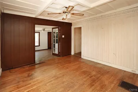 Living - 180 Chaffee Ave, Syracuse, NY 13207 photo 6 of 8