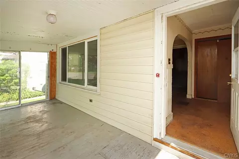 Exterior - 180 Chaffee Ave, Syracuse, NY 13207 photo 4 of 12