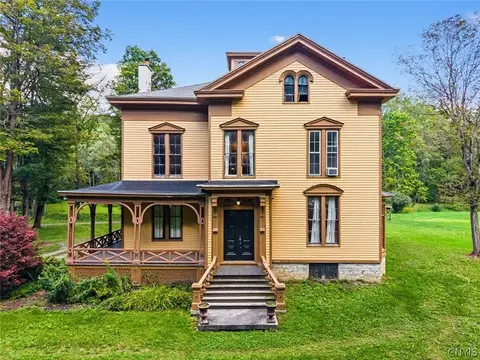 6002 Wiremill Pl, Clayville, NY 13322