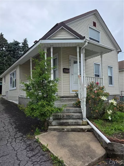 809 Mulberry St, Utica, NY 13502
