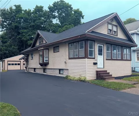 105 Peck Ave, Syracuse, NY 13206