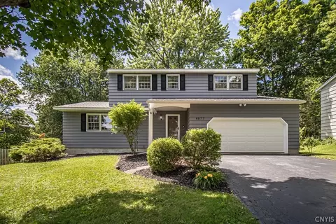 4877 Edgeworth Dr, Manlius, NY 13104