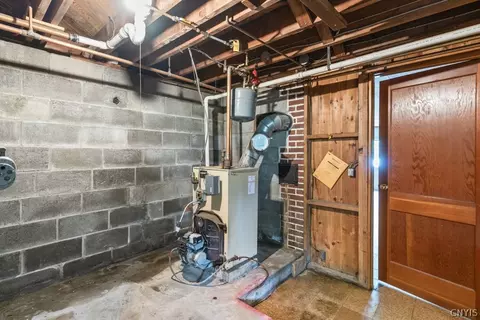 Entry Way - 182 Hinman Rd, German Flatts, NY 13407 photo 2 of 2