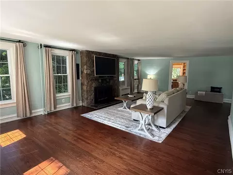 4 Lynacres Blvd, Fayetteville, NY 13066 photo 3